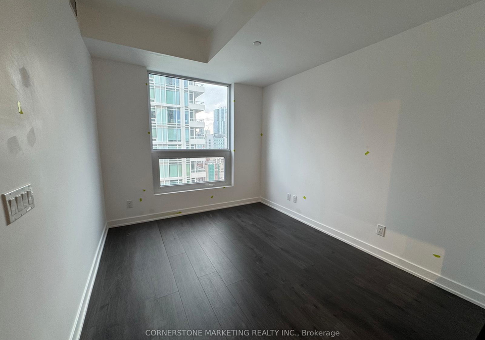100-queen-street-e-toronto-ontario-c13108822