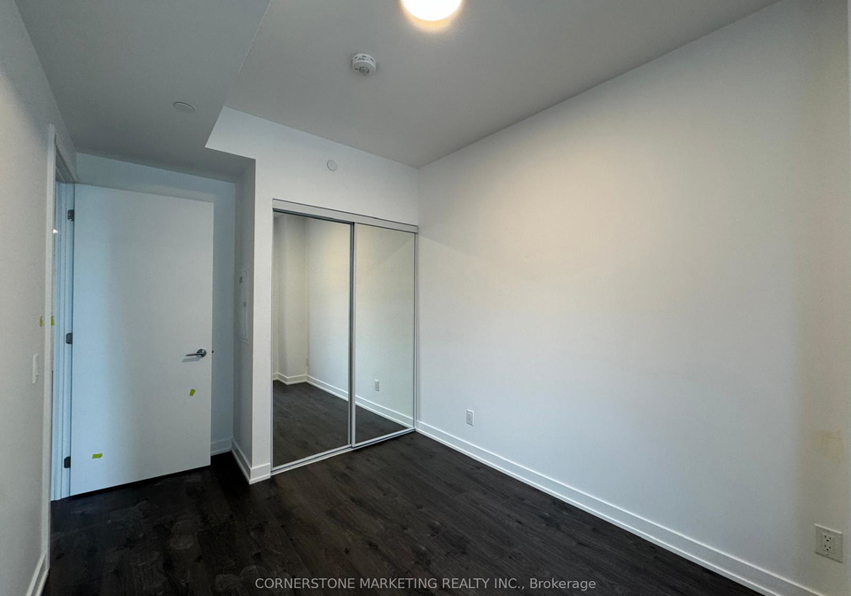 100-queen-street-e-toronto-ontario-c13108822