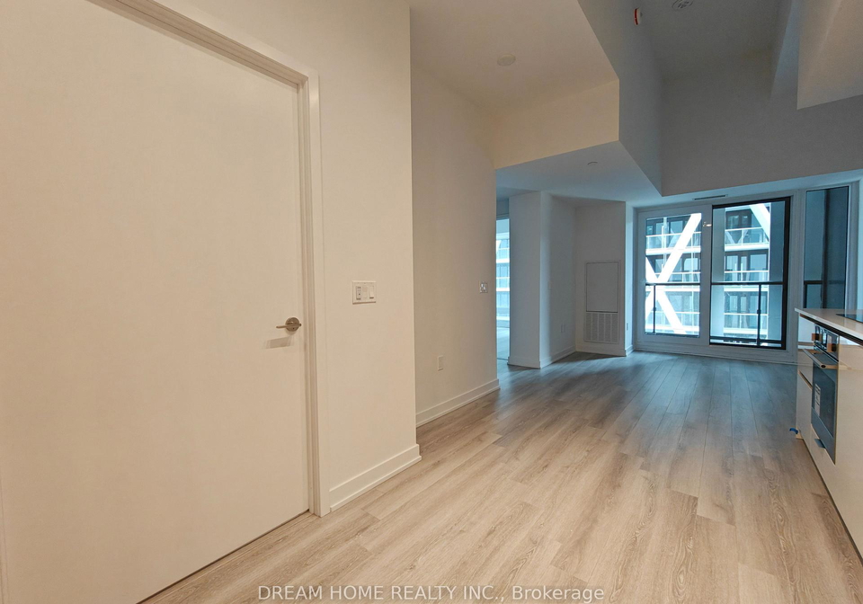 238-simcoe-street-toronto-ontario-c13108836
