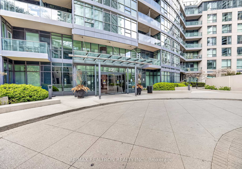 231-fort-york-boulevard-toronto-ontario-c13108972