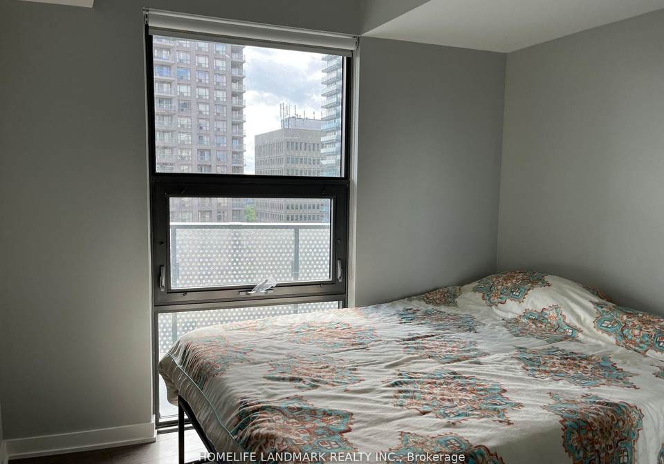 11-wellesley-street-w-toronto-ontario-c13108986