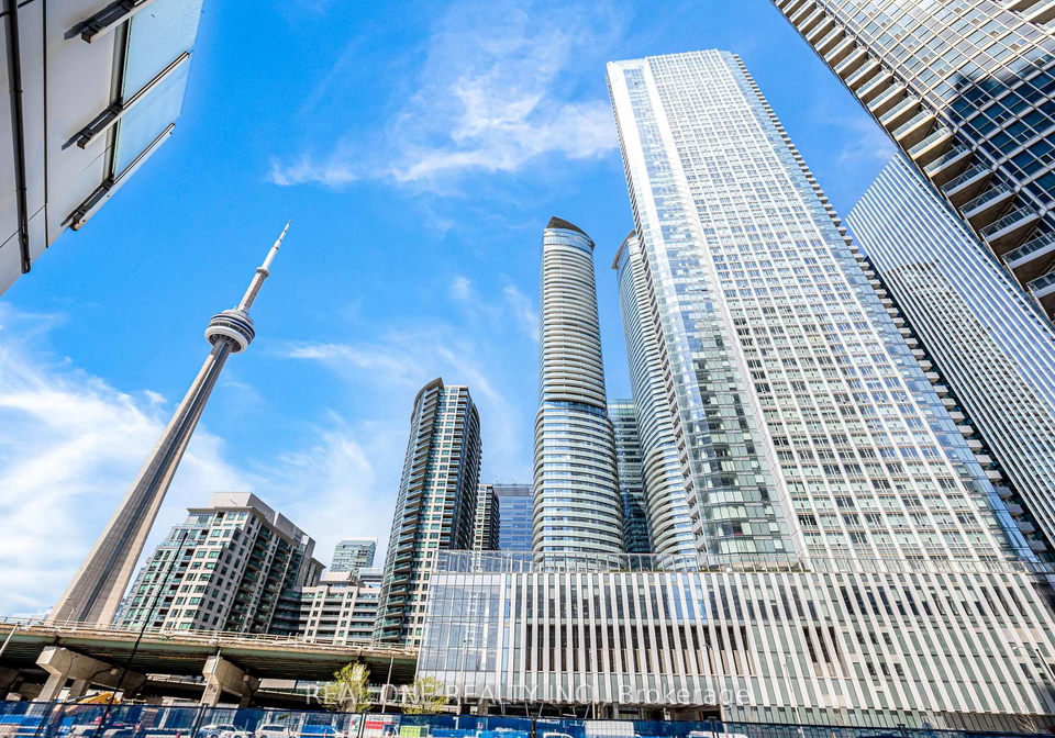 10-york-street-toronto-ontario-c13108992