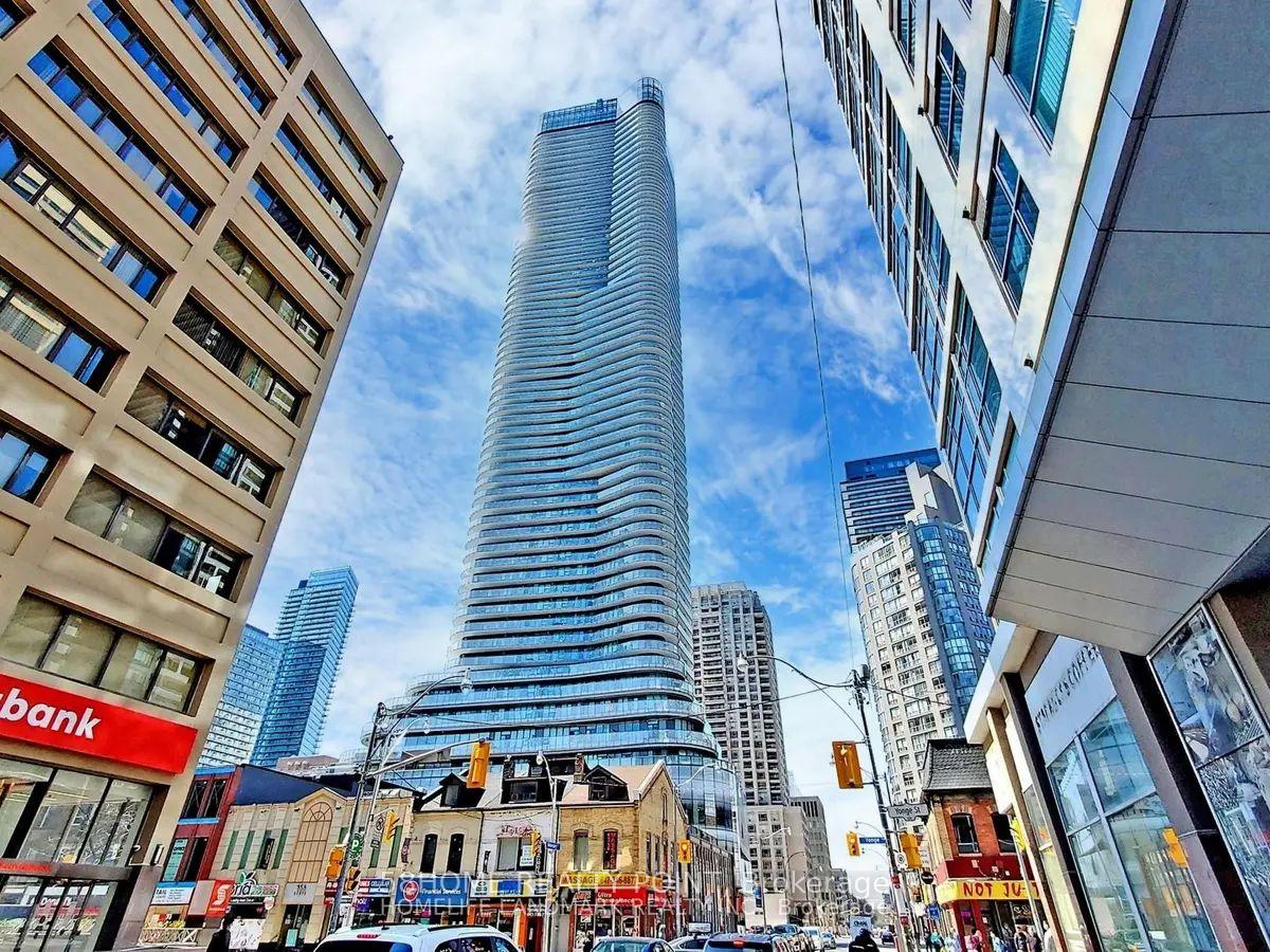 11-wellesley-street-w-toronto-ontario-c13109004