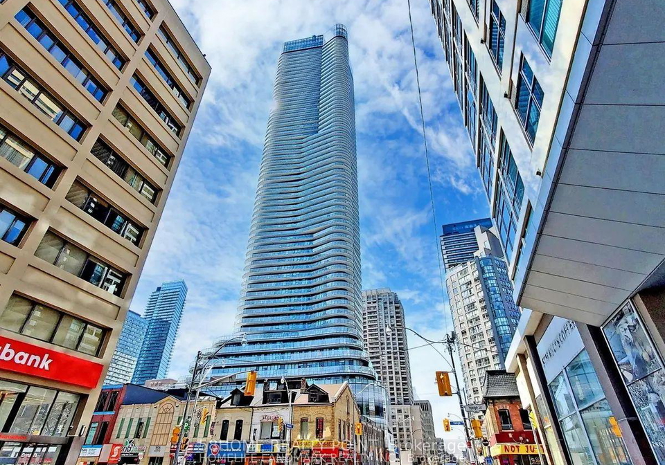 11-wellesley-street-w-toronto-ontario-c13109004