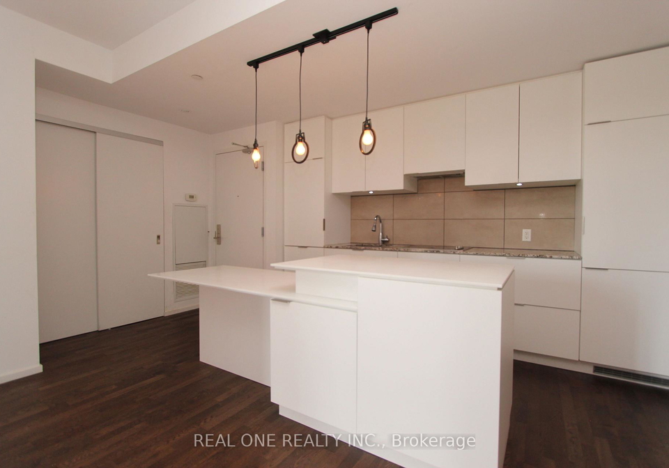 5-st-joseph-street-toronto-ontario-c13109042