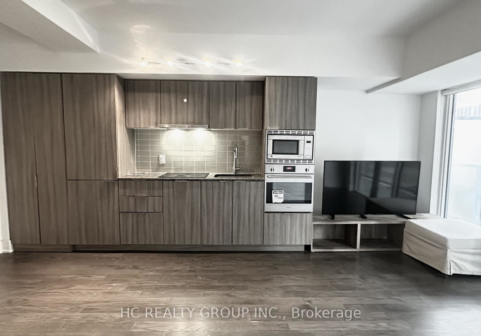 955-bay-street-toronto-ontario-c13109050
