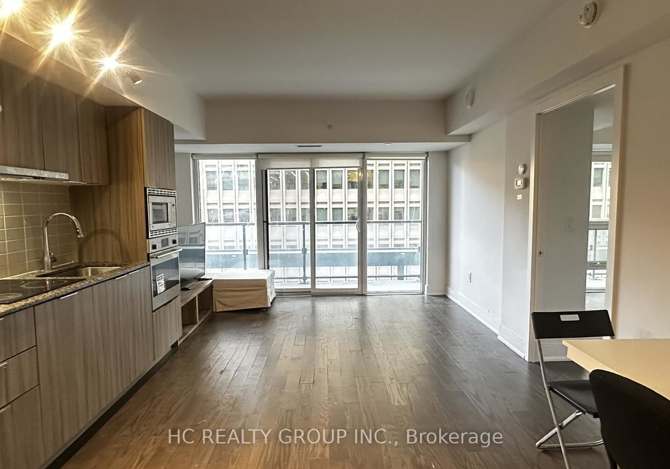 955-bay-street-toronto-ontario-c13109050