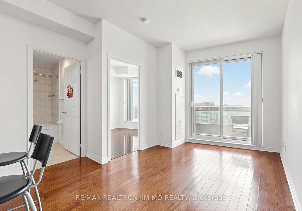 18-holmes-avenue-north-york-ontario-c13109086