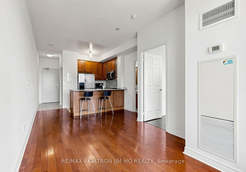 18-holmes-avenue-north-york-ontario-c13109086