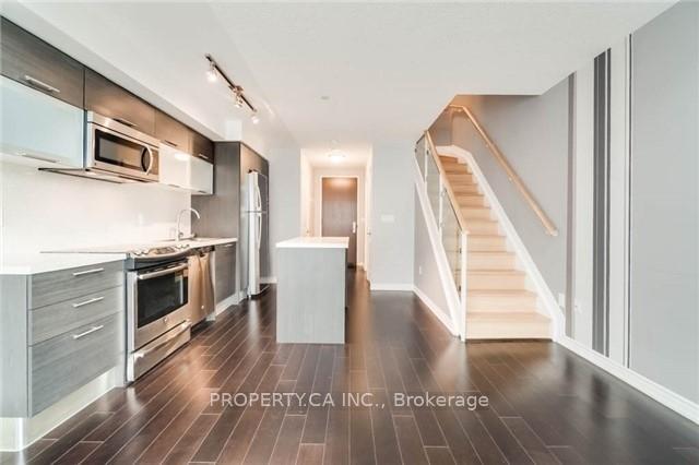 386-yonge-street-toronto-ontario-c13109772