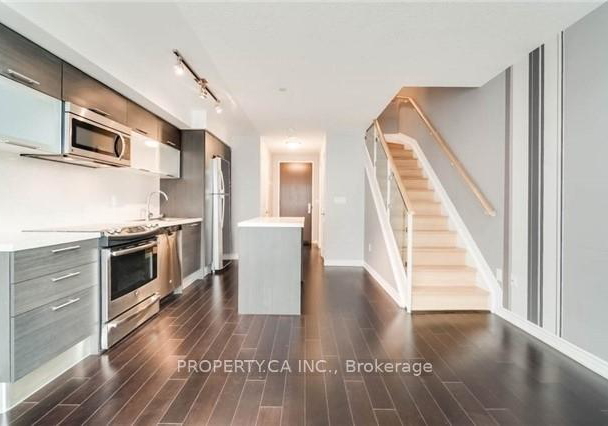386-yonge-street-toronto-ontario-c13109772