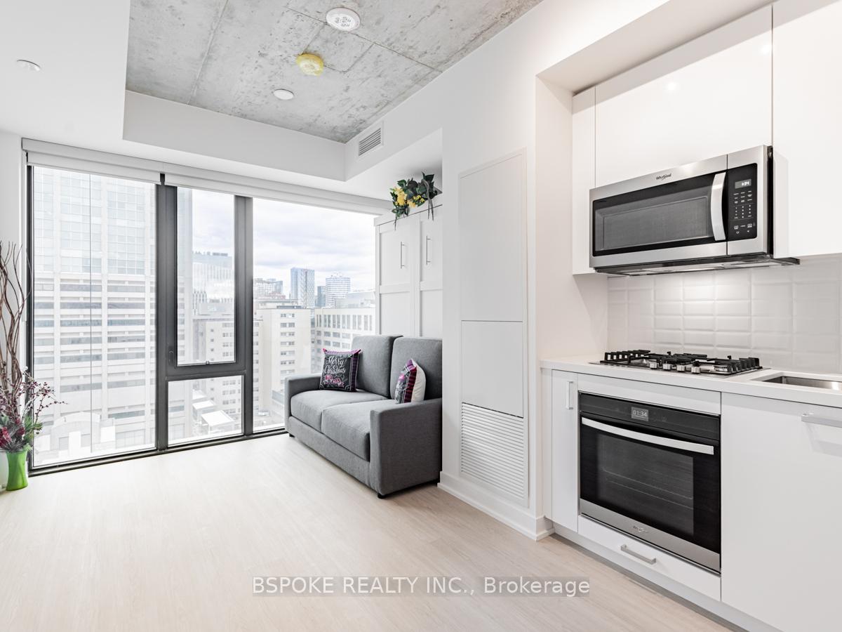 195-mccaul-street-toronto-ontario-c13109814