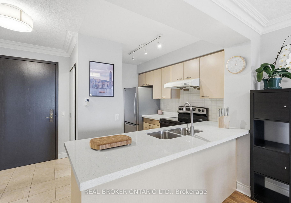 2-clairtrell-road-north-york-ontario-c13109970