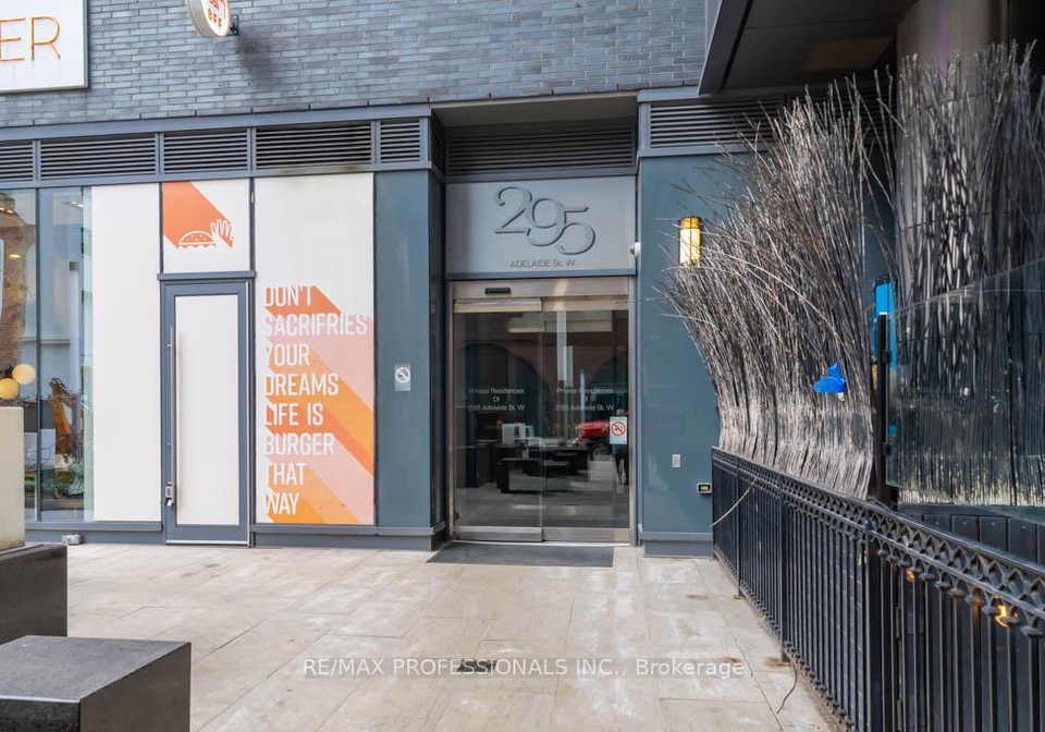 295-adelaide-street-w-toronto-ontario-c13110202