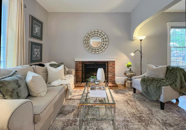 11-freeland-street-toronto-ontario-c13110282