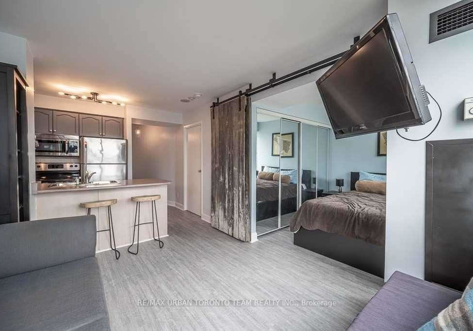 650-queens-quay-boulevard-toronto-ontario-c13110566
