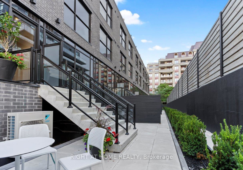 12-dervock-crescent-north-york-ontario-c13110580