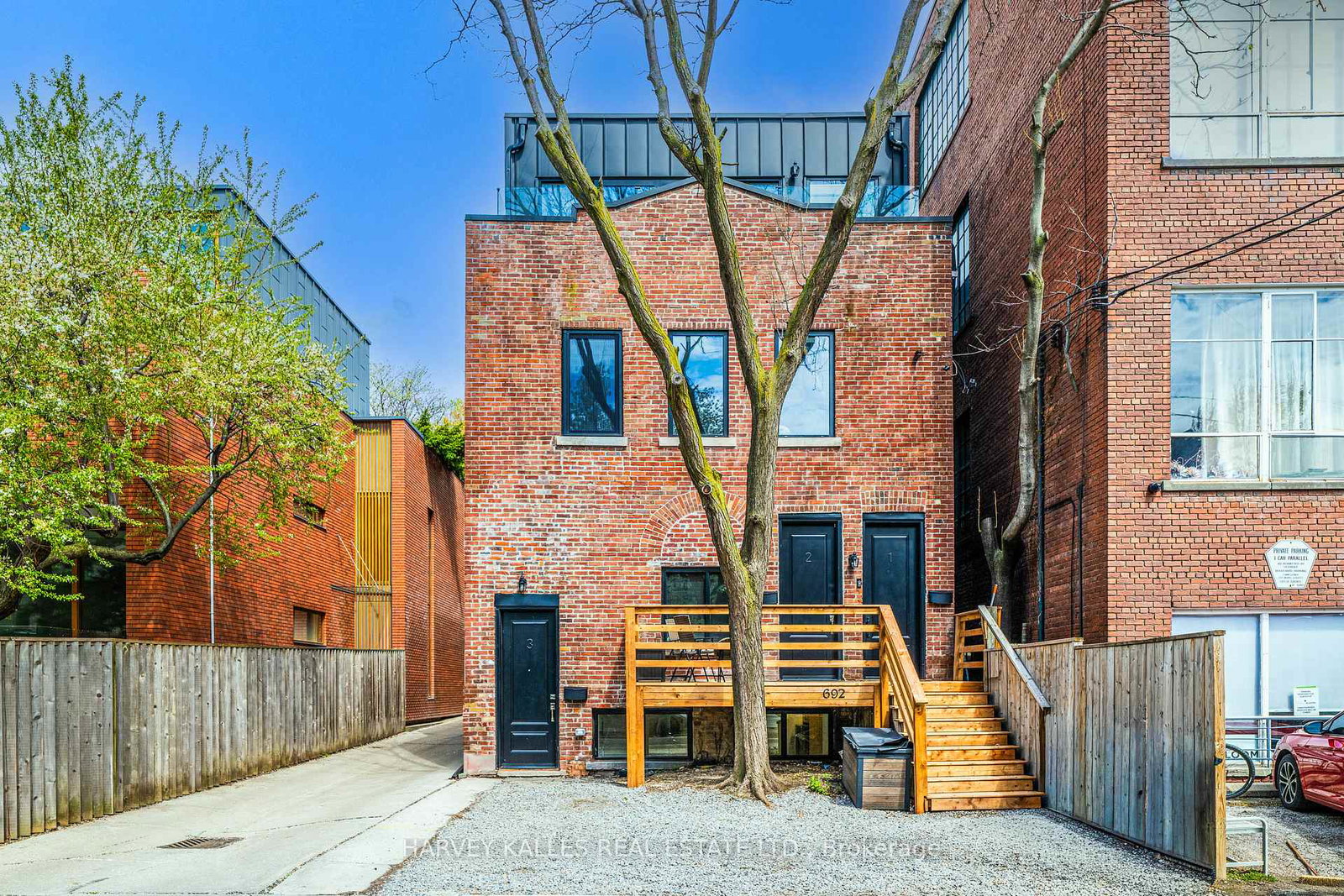 692-richmond-street-w-toronto-ontario-c13110832