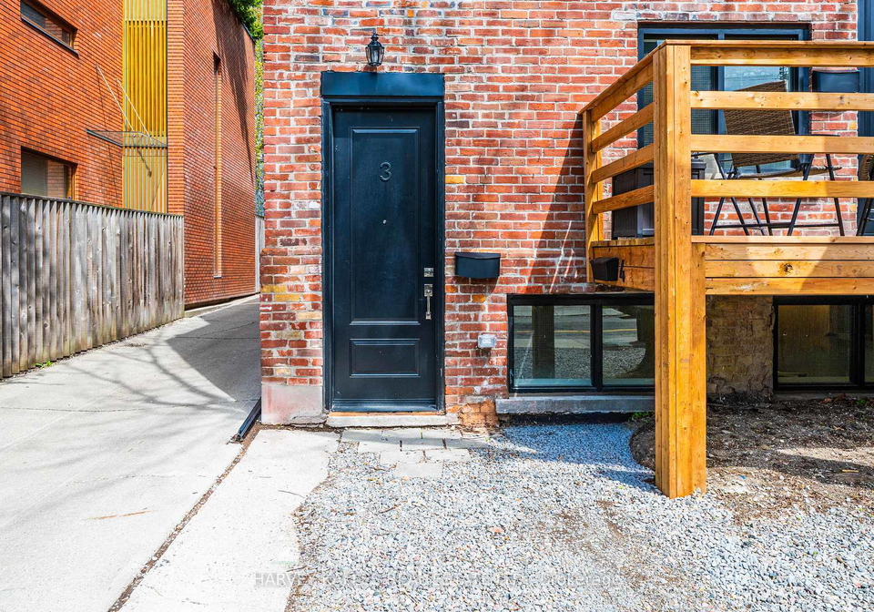 692-richmond-street-w-toronto-ontario-c13110832