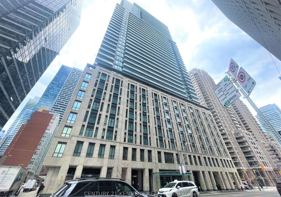 955-bay-street-toronto-ontario-c13110876