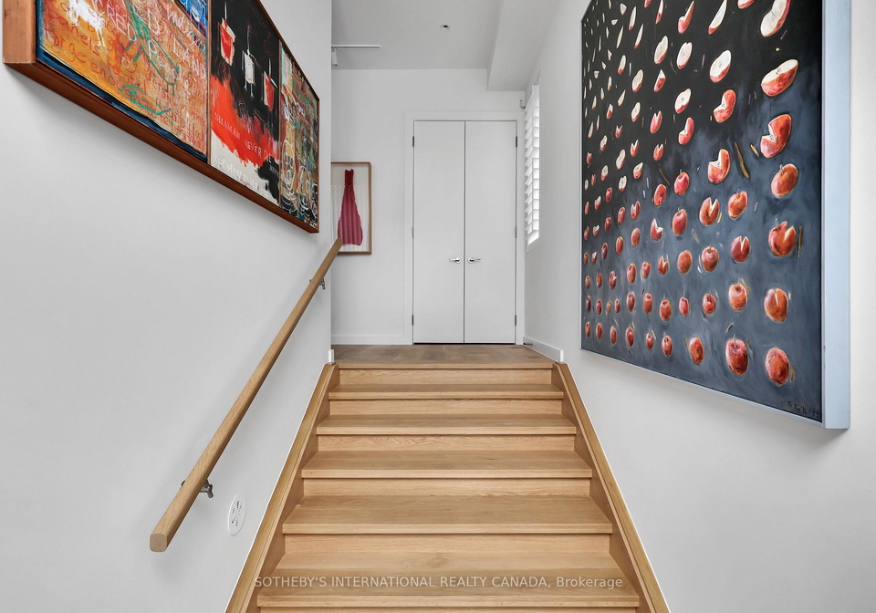 323-st-clair-avenue-e-toronto-ontario-c13111062