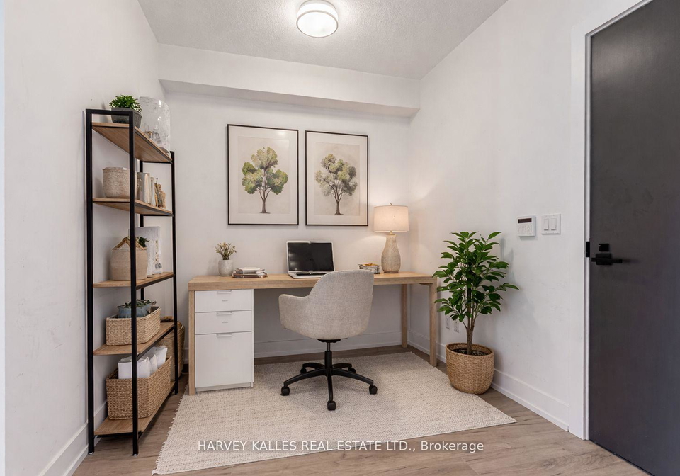 25-adra-grado-way-w-north-york-ontario-c13111188