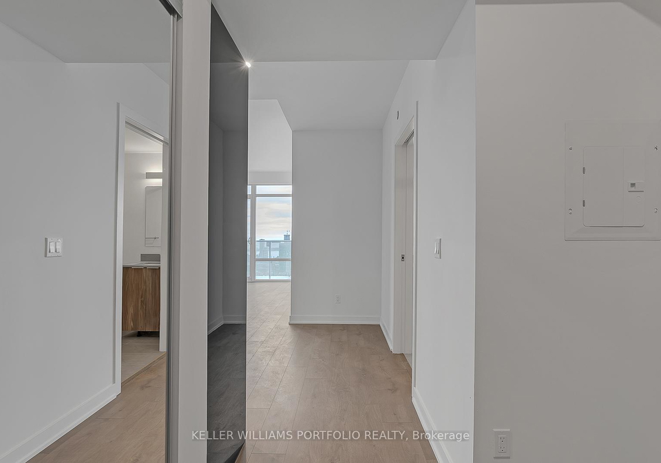 501-yonge-street-toronto-ontario-c13111292