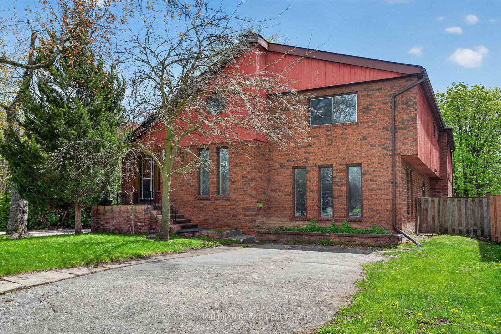 309-hillcrest-avenue-north-york-ontario-c13111510