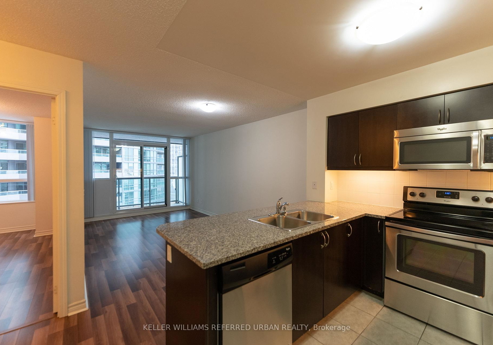 25-lower-simcoe-street-toronto-ontario-c13111538