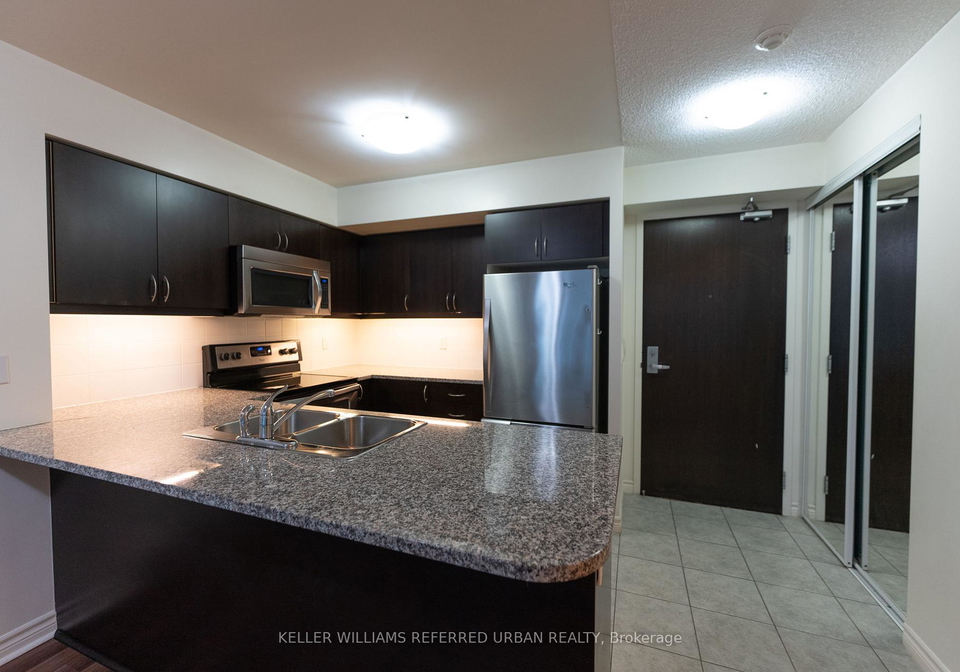 25-lower-simcoe-street-toronto-ontario-c13111538