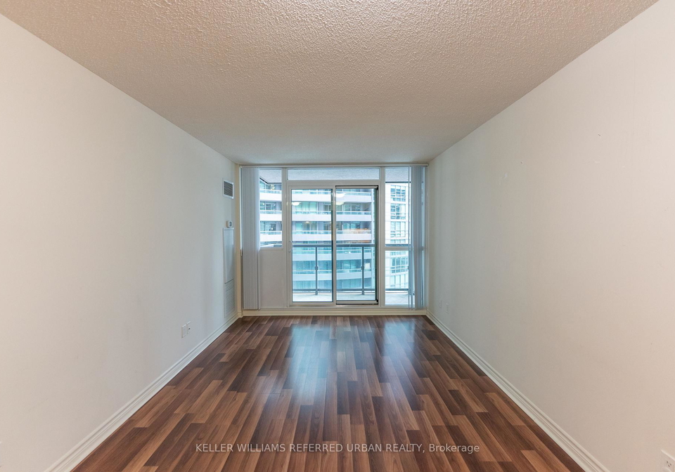 25-lower-simcoe-street-toronto-ontario-c13111538