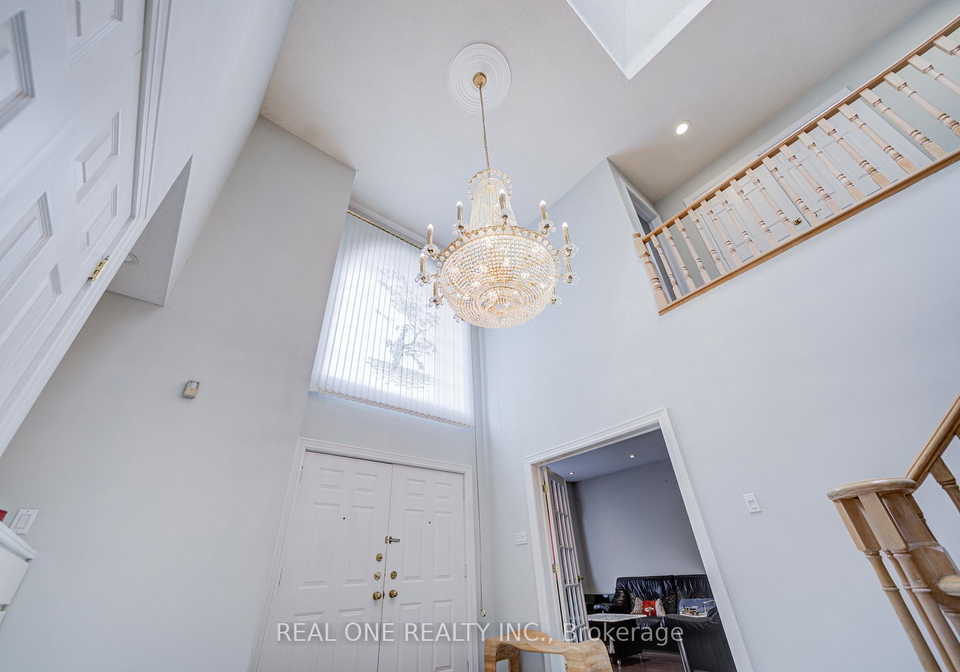 261-mckee-avenue-north-york-ontario-c13112014