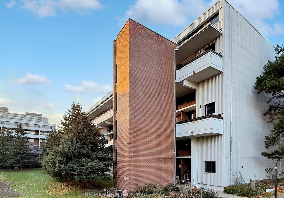 150-leeward-glenway-east-york-ontario-c13112176