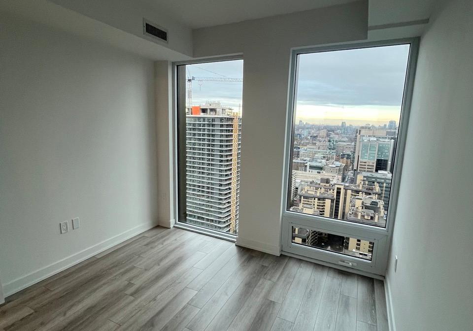 238-simcoe-street-toronto-ontario-c13112264