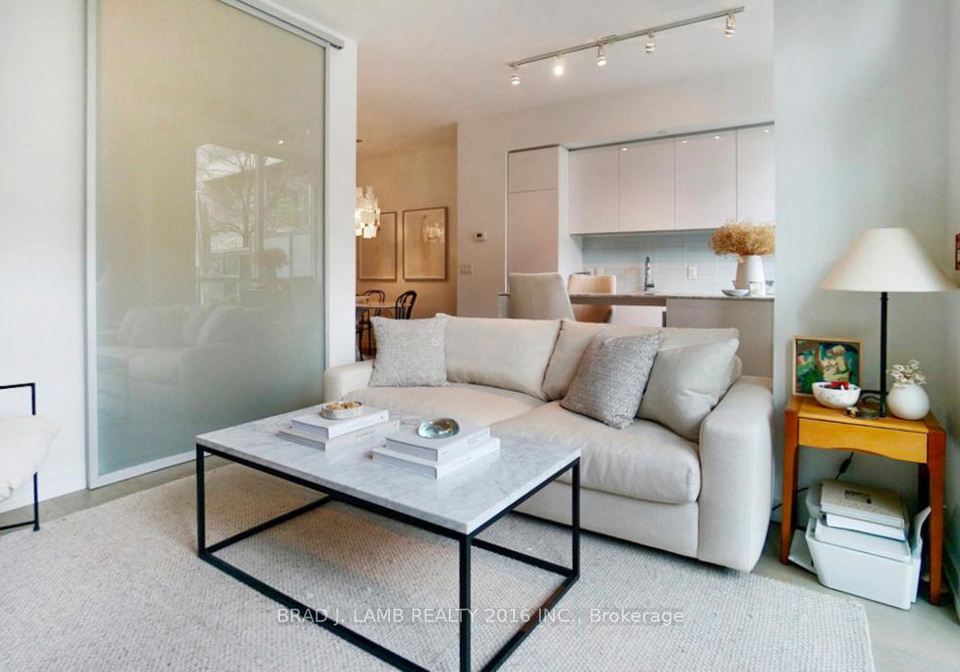 377-madison-avenue-w-toronto-ontario-c13112300
