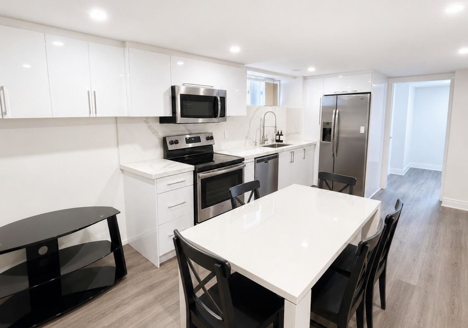 230-lawrence-avenue-w-toronto-ontario-c13112314
