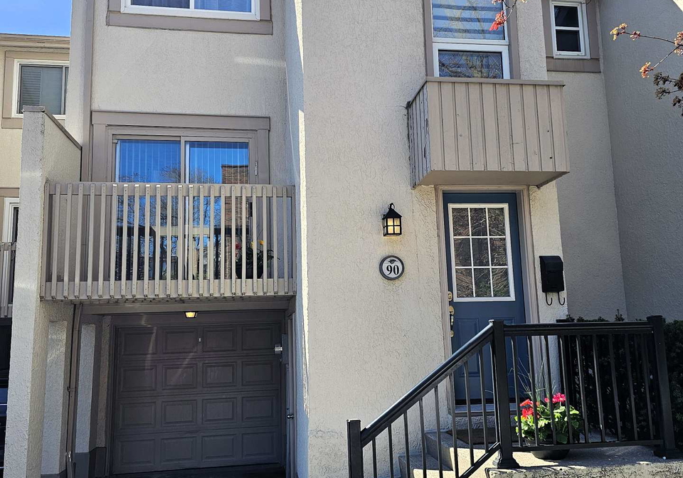 90-maris-shep-way-north-york-ontario-c13112336