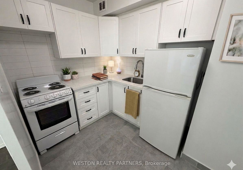 171-erskine-avenue-toronto-ontario-c13112742