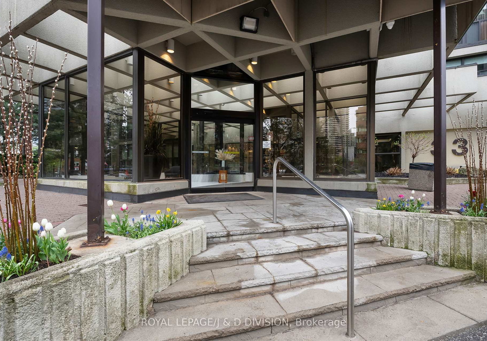 33-elmhurst-avenue-toronto-ontario-c13112866