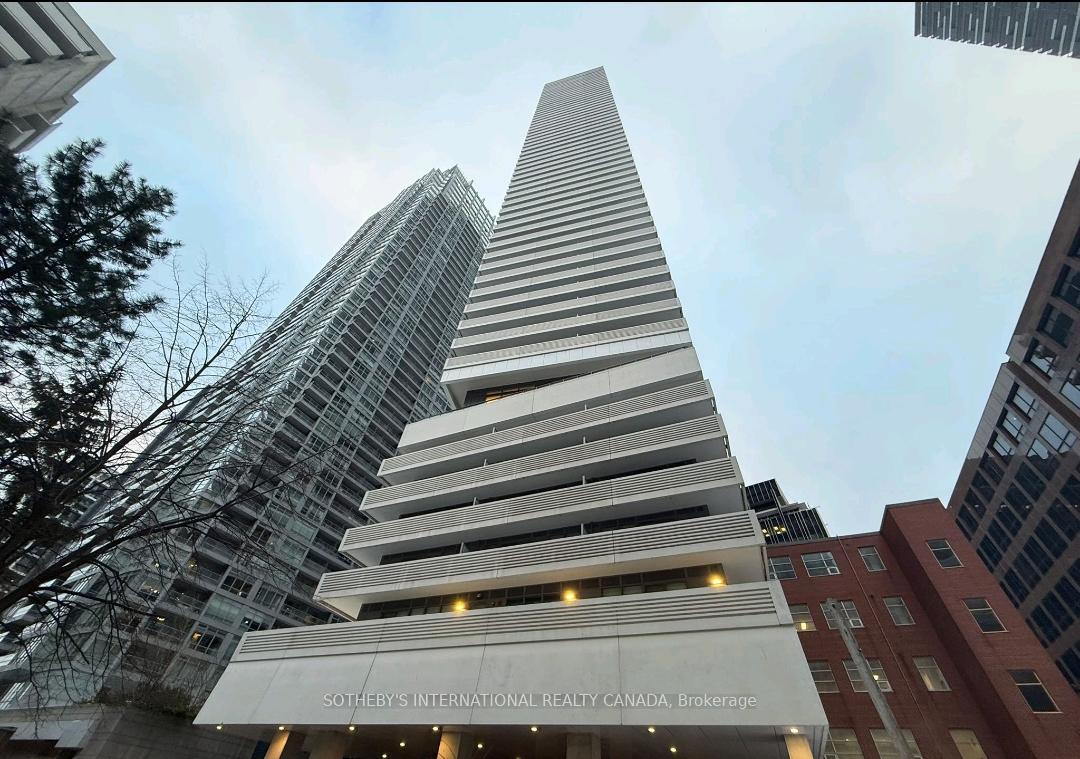 2221-yonge-street-toronto-ontario-c13112896
