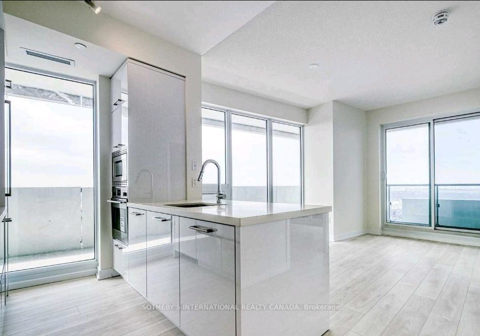 2221-yonge-street-toronto-ontario-c13112896