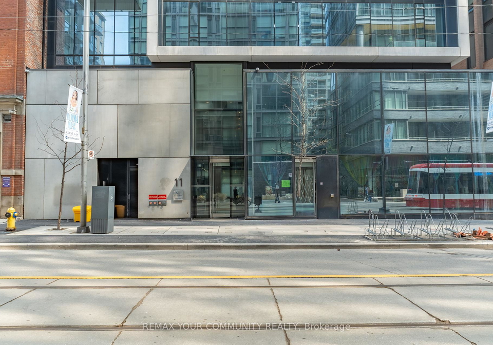 11-charlotte-street-toronto-ontario-c13113014