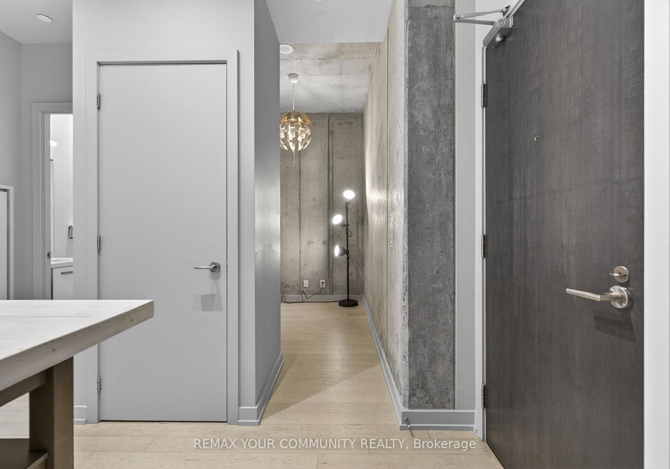 11-charlotte-street-toronto-ontario-c13113014