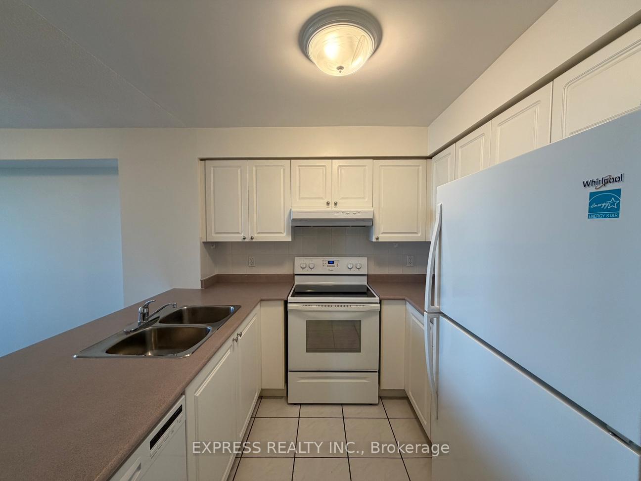 8-hillcrest-avenue-north-york-ontario-c13113038