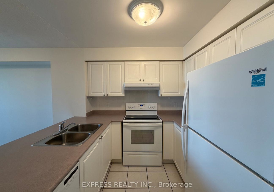 8-hillcrest-avenue-north-york-ontario-c13113038
