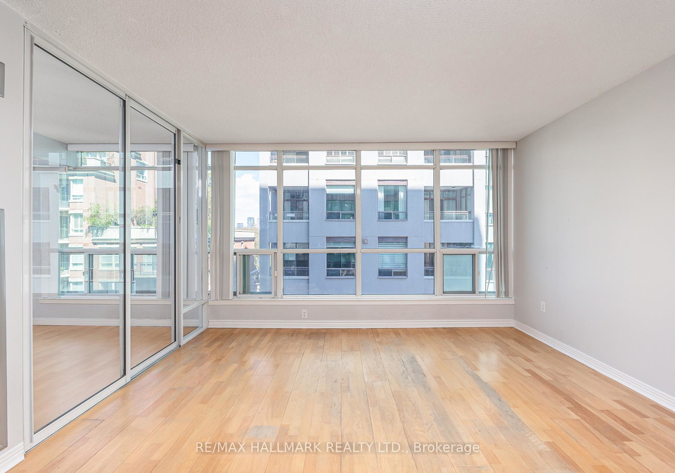 942-yonge-street-toronto-ontario-c13113132