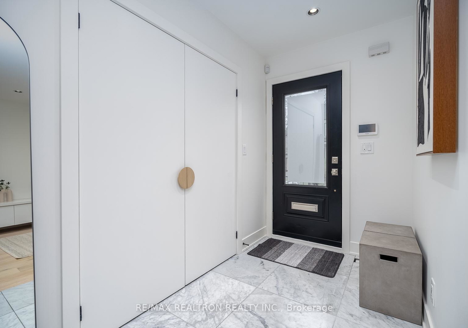 16-peveril-hill-n-toronto-ontario-c13113168