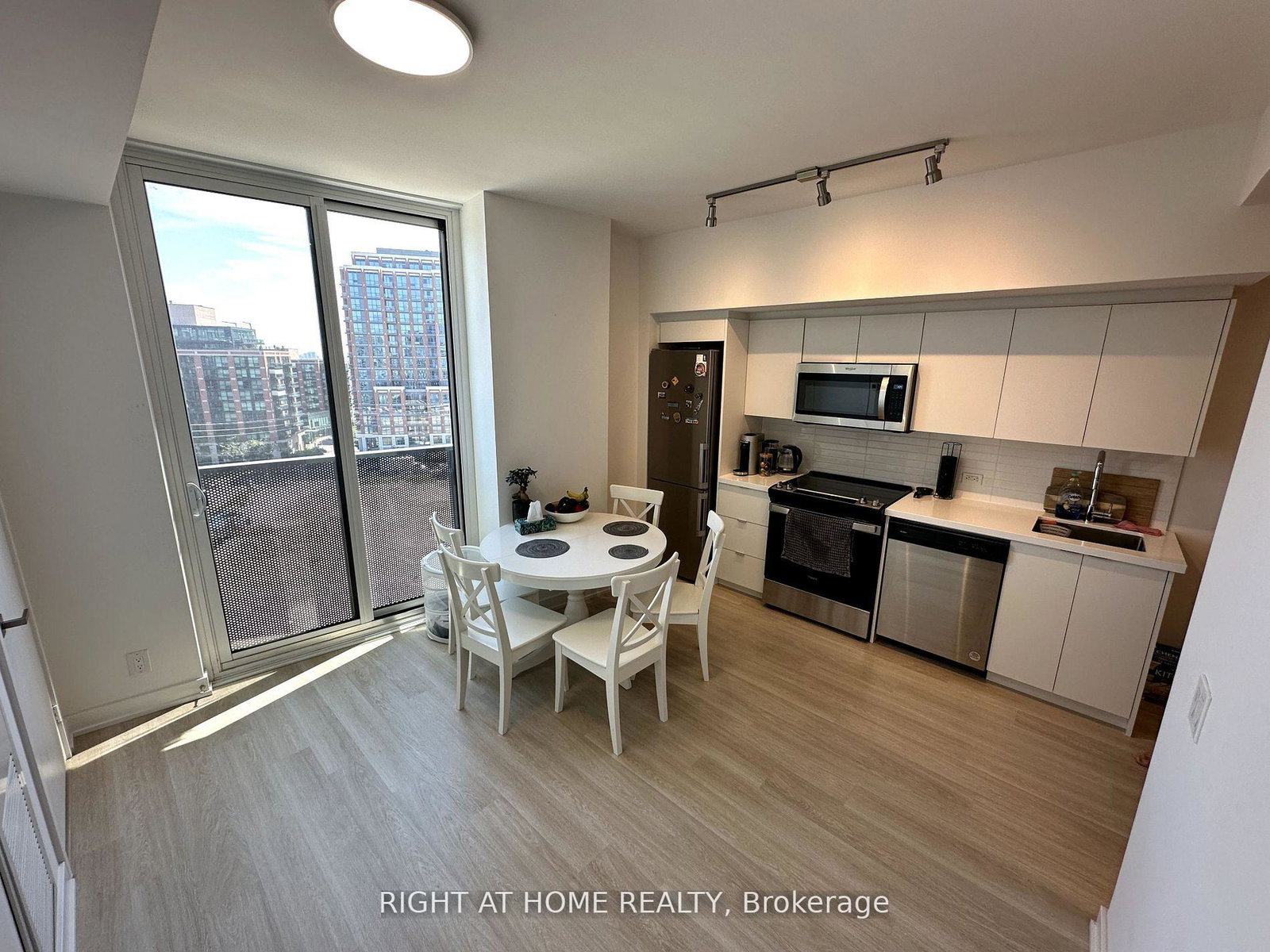 30-tretti-way-toronto-ontario-c13113458
