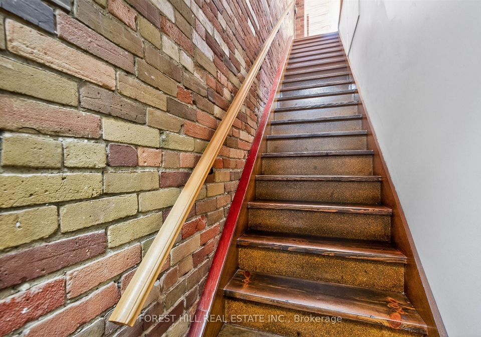 492-queen-street-w-toronto-ontario-c13113544
