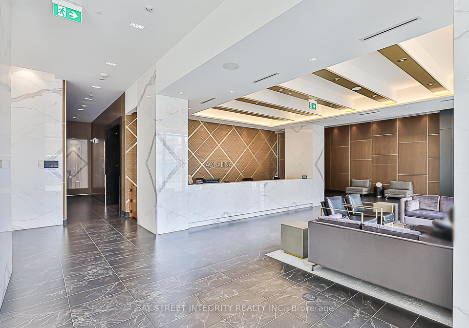 15-merchants-wharf-toronto-ontario-c13113572